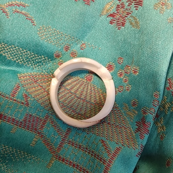 Vintage bone ring - Picture 7 of 7